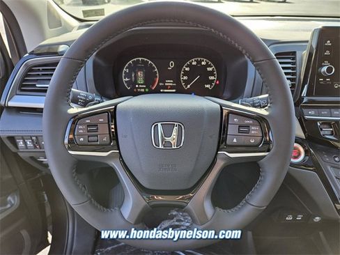 New 2026 Honda Odyssey Touring image 13