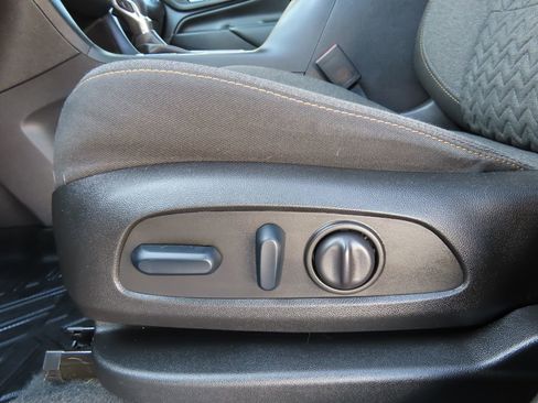 Certified 2023 Chevrolet Equinox LT image 6