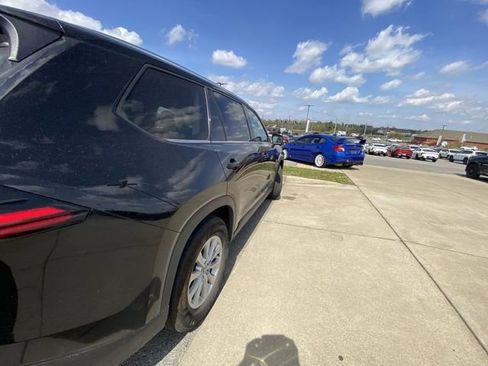 Used 2025 Toyota Grand Highlander AWD image 9