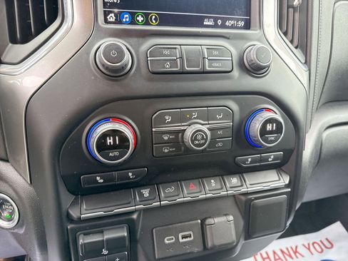 Used 2022 Chevrolet Silverado 3500 LT w/ Convenience Package image 20