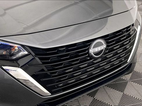 Used 2025 Nissan Sentra SV FWD image 36
