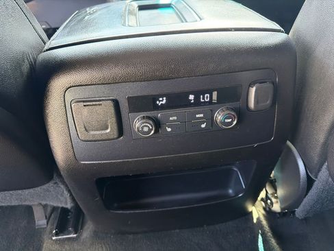 Used 2015 Chevrolet Tahoe LTZ image 11