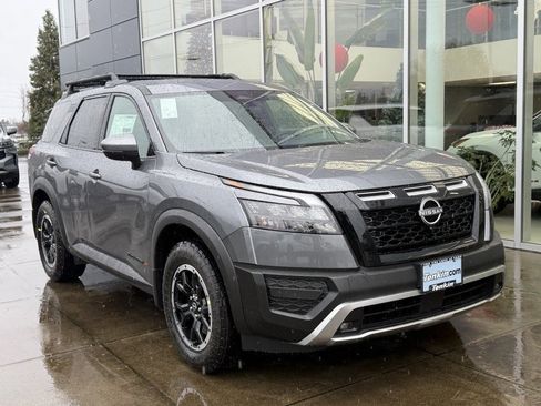 New 2025 Nissan Pathfinder Rock Creek image 2