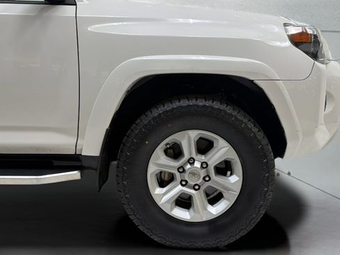 Used 2016 Toyota 4Runner SR5 image 34