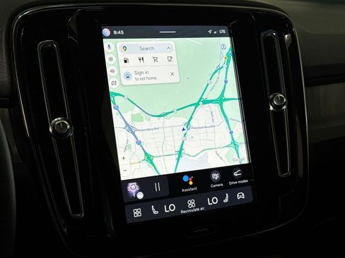 Certified 2023 Volvo XC40 B5 Ultimate AWD/4WD image 18