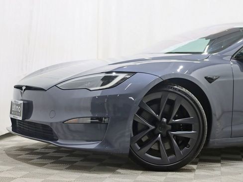 Used 2022 Tesla Model S image 2