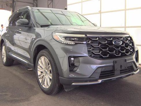 Used 2025 Ford Explorer Platinum w/ LUX Leather Package AWD/4WD image 3