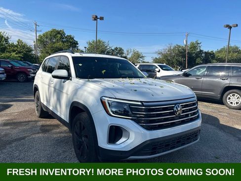 Used 2024 Volkswagen Atlas SE w/ Panoramic Sunroof Package FWD image 1