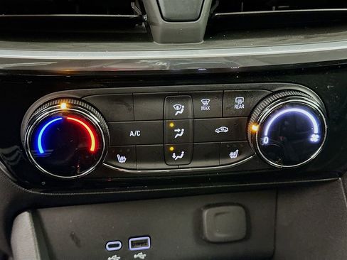 Used 2024 Buick Encore GX Sport Touring w/ Experience Buick Package image 15