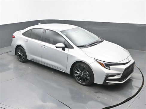 Used 2026 Toyota Corolla SE image 26