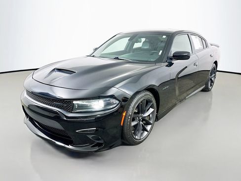 Used 2022 Dodge Charger R/T w/ Plus Group RWD image 3
