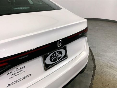 Used 2025 Honda Accord SE image 30