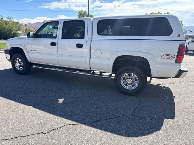Used 2005 Chevrolet Silverado 2500 LT w/ Heavy-Duty Power Package AWD/4WD image 4