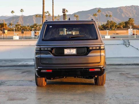 New 2026 Jeep Grand Wagoneer Limited image 8