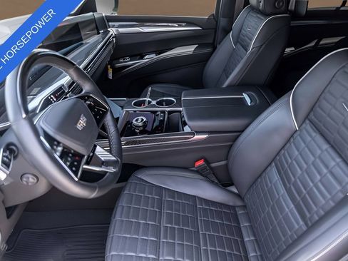 Used 2025 Cadillac Escalade V AWD/4WD image 9