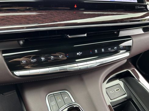 Used 2023 Cadillac Escalade ESV Sport Platinum image 38