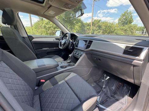 Used 2018 Volkswagen Atlas Launch Edition image 21