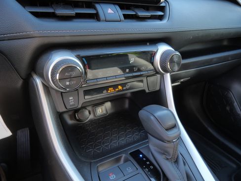 Certified 2024 Toyota RAV4 LE AWD/4WD image 24