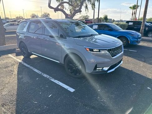 Used 2022 Kia Carnival SX FWD image 3