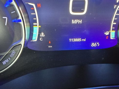 Used 2022 Chrysler Pacifica Pinnacle FWD image 30