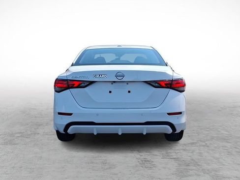 Used 2025 Nissan Sentra SV FWD image 5