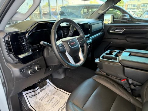Used 2026 GMC Sierra 1500 SLT AWD/4WD image 7