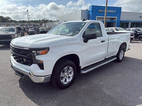 Used 2025 Chevrolet Silverado 1500 W/T image 3