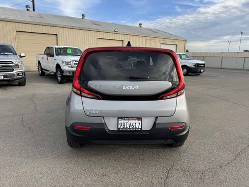 Used 2022 Kia Soul LX w/ Technology Package image 9