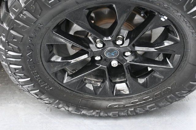 Used 2024 Jeep Wrangler Unlimited Sahara w/ Technology Group AWD/4WD image 35