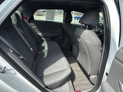 Used 2026 Hyundai Elantra SE image 20