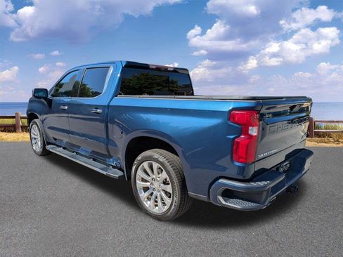 Used 2021 Chevrolet Silverado 1500 High Country w/ Technology Package AWD/4WD image 6