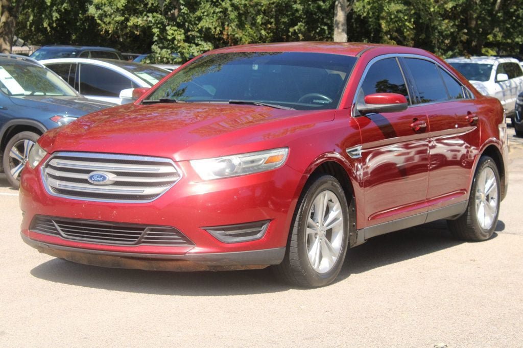 Used 2013 Ford Taurus SEL FWD image 3