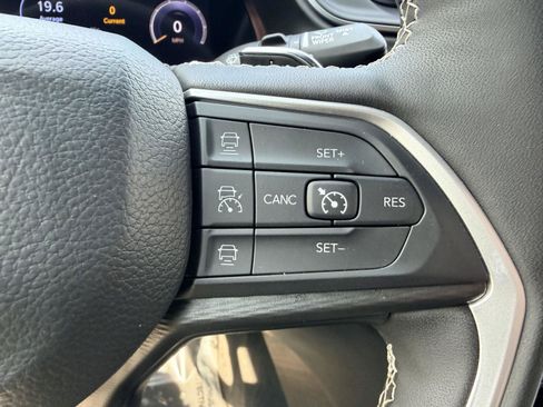 Used 2024 Jeep Grand Cherokee L Laredo AWD/4WD image 34