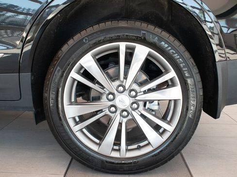 Used 2021 Cadillac XT5 Premium Luxury AWD/4WD image 9