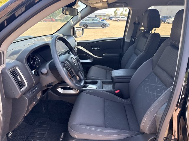 Used 2025 Nissan Frontier SV RWD image 9