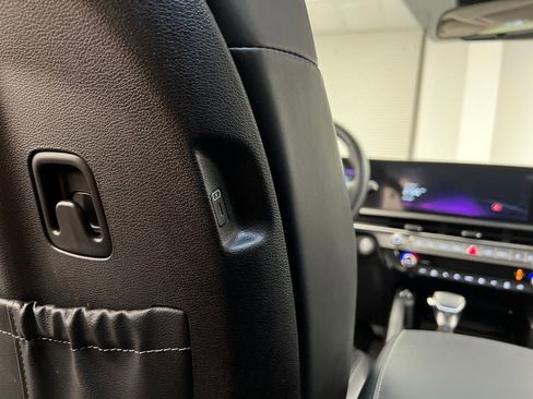 Used 2025 Kia Telluride S image 43