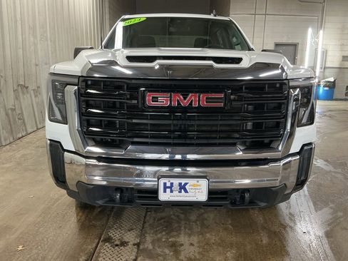 Used 2024 GMC Sierra 2500 Pro w/ Fleet Convenience Package image 2