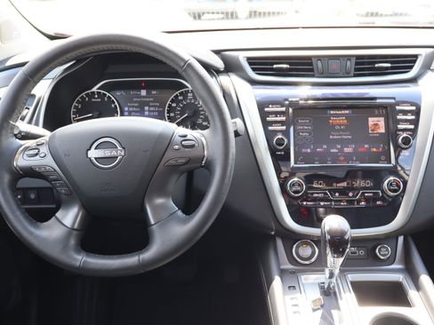 Used 2024 Nissan Murano SL image 14