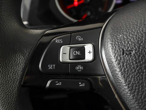 Used 2020 Volkswagen Tiguan S image 25