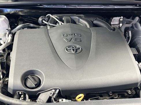 Used 2019 Toyota Camry XLE w/ Driver Assist Package FWD image 32