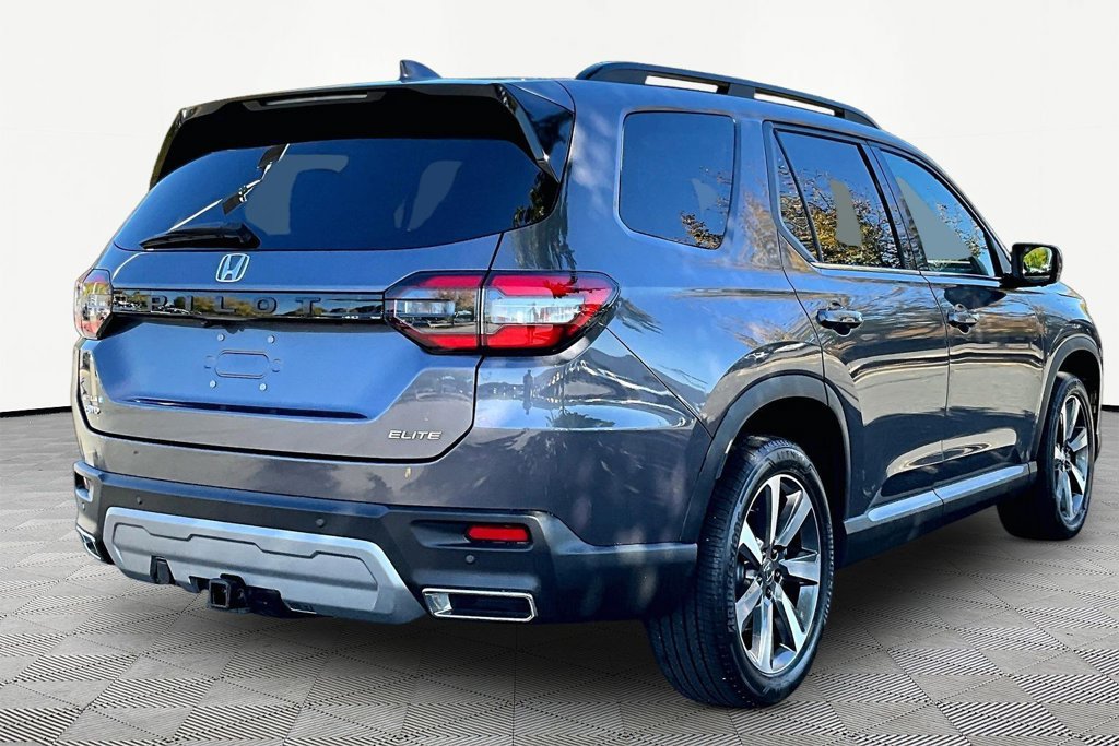 Used 2025 Honda Pilot Elite image 6