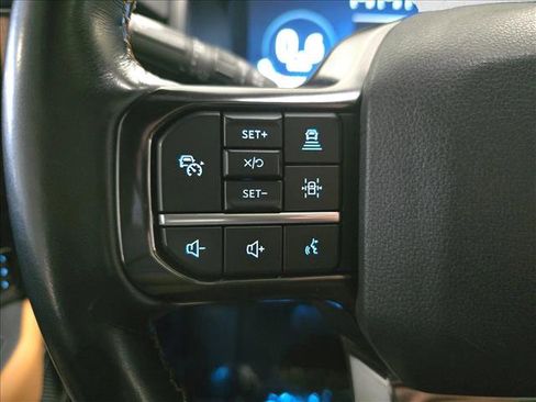 Used 2023 Ford Expedition Platinum image 19