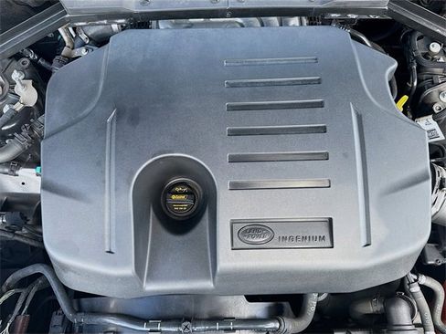 Certified 2022 Land Rover Defender 110 SE image 32