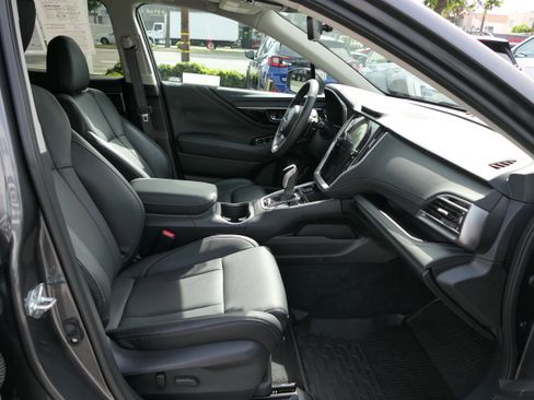 Certified 2025 Subaru Outback Limited image 25