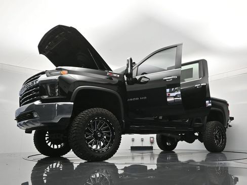 Used 2023 Chevrolet Silverado 2500 LTZ AWD/4WD image 50