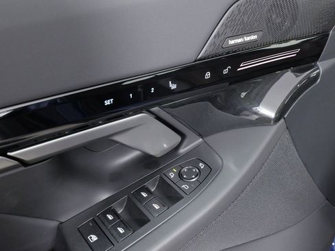 Used 2025 BMW 530i image 36