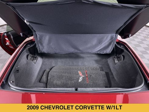 Used 2009 Chevrolet Corvette Coupe w/ Z51 Performance Package RWD image 11
