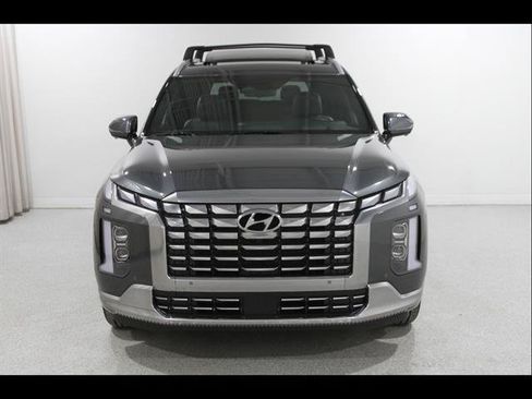 Used 2024 Hyundai Palisade Calligraphy AWD/4WD image 2