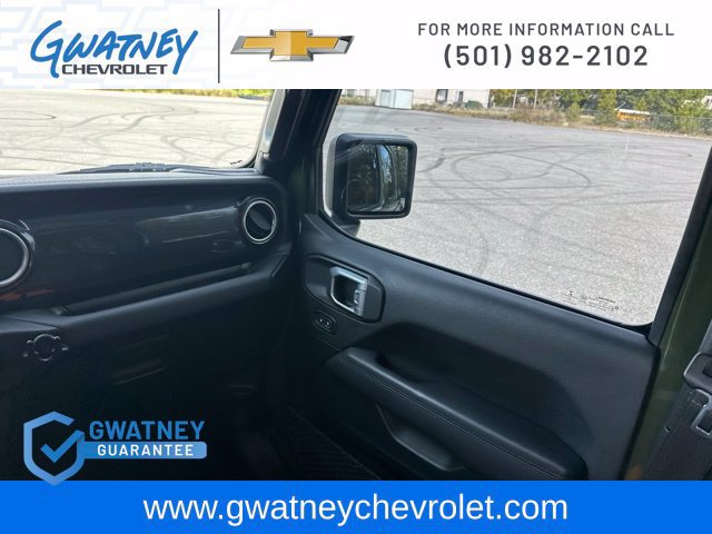 Used 2021 Jeep Wrangler Unlimited Sahara AWD/4WD image 25