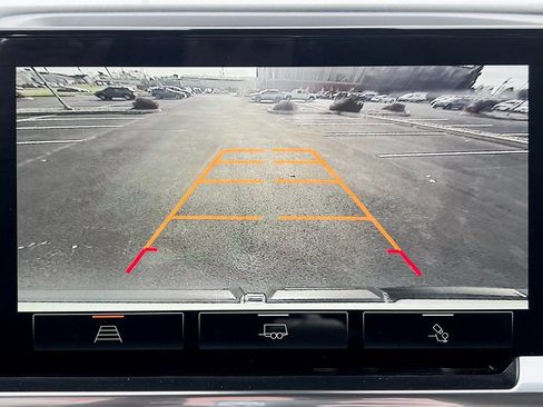 Used 2025 GMC Sierra 1500 Elevation image 5